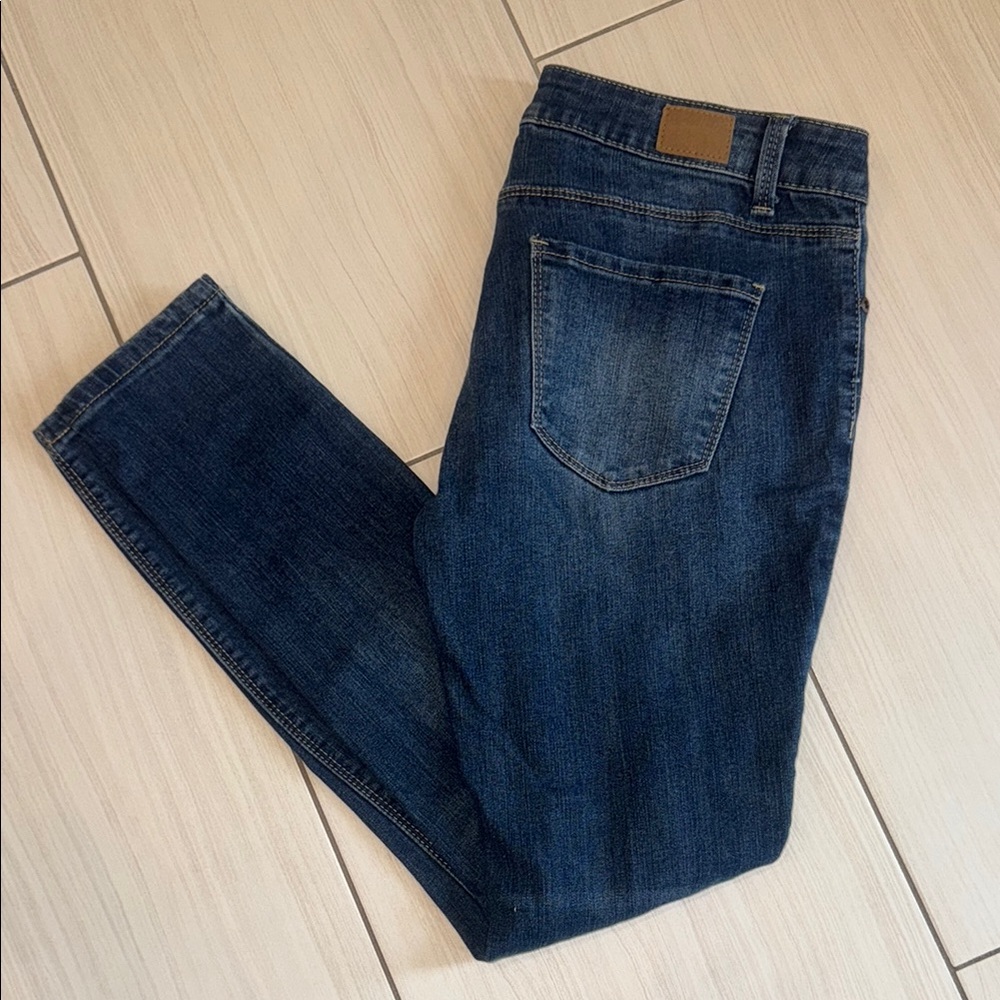 Bluenotes Skinny Jeans. Size 29